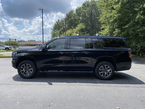 Used 2024 Chevrolet Suburban Z71 w/ Z71 Off-Road Package AWD/4WD image 6