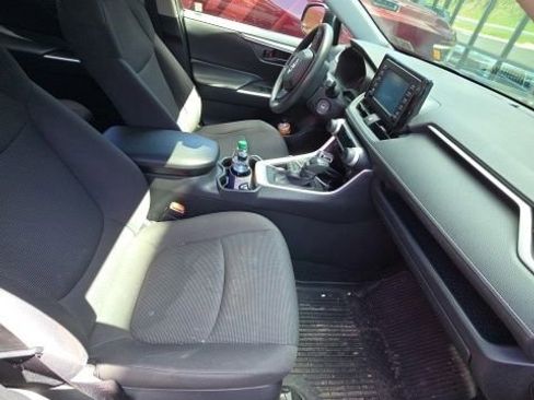 Used 2019 Toyota RAV4 LE w/ All Weather Liner Package AWD/4WD image 3