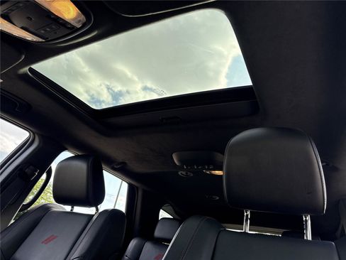 Used 2022 Dodge Durango R/T AWD/4WD image 5