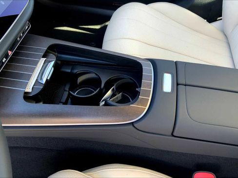 Used 2025 Mercedes-Benz E 350 Sedan image 10