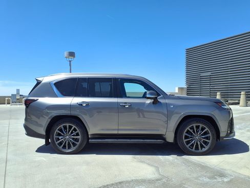 Used 2025 Lexus LX 600 F Sport AWD/4WD image 7