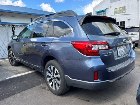 Used 2016 Subaru Outback 2.5i Limited AWD/4WD image 3