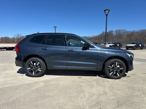 New 2026 Volvo XC60 B5 Plus w/ Protection Package Premier AWD/4WD image 8