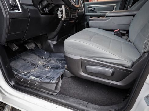 Used 2017 RAM 2500 SLT w/ Luxury Group AWD/4WD image 14