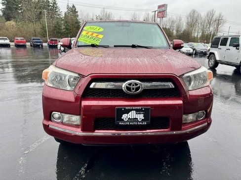 Used 2013 Toyota 4Runner SR5 w/ Convenience Pkg image 2