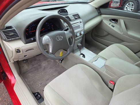 Used 2011 Toyota Camry LE FWD image 15