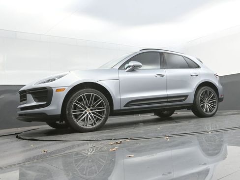 New 2026 Porsche Macan image 44