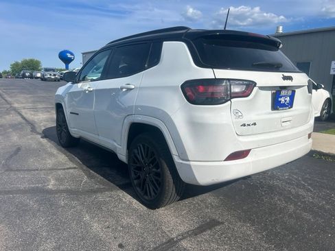 Used 2022 Jeep Compass High Altitude AWD/4WD image 3