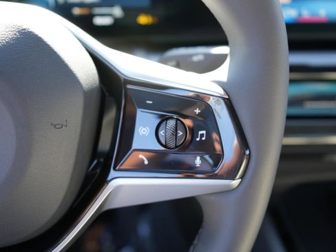 Used 2025 BMW i5 eDrive40i image 20