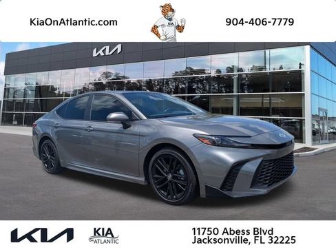 Used 2025 Toyota Camry SE w/ Multimedia Upgrade Package FWD image 1