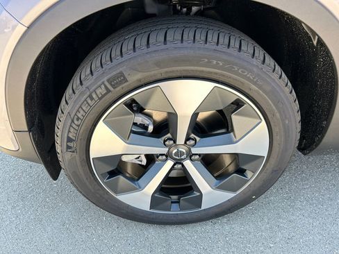 New 2026 Volvo XC40 B5 Core w/ Climate Package AWD/4WD image 8