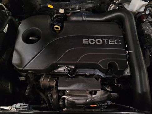 Used 2022 Chevrolet Equinox LS AWD/4WD image 30