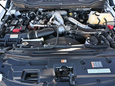 Used 2022 Ford F550 4x4 Regular Cab Super Duty image 60