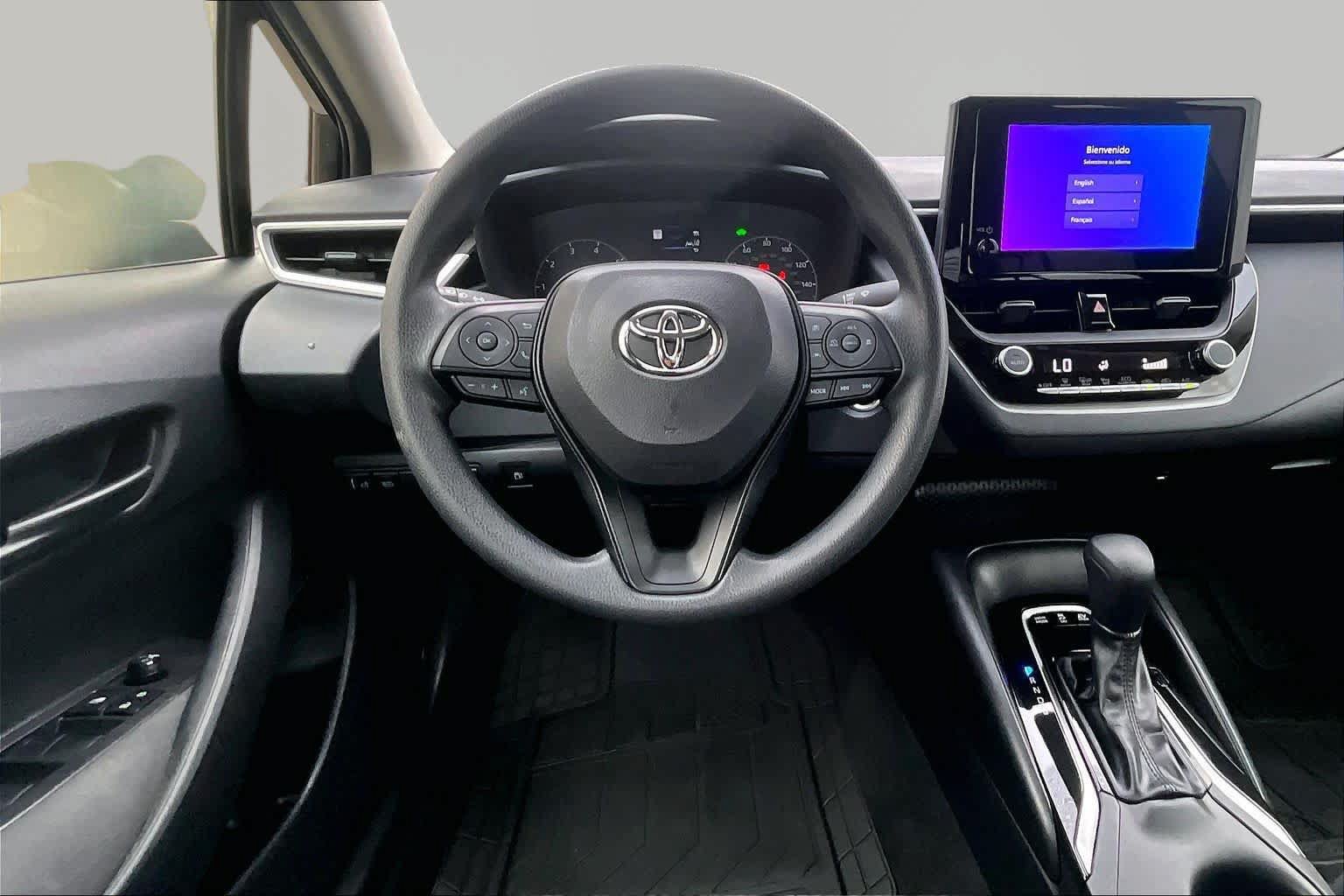 Used 2025 Toyota Corolla LE w/ Convenience Package FWD image 6
