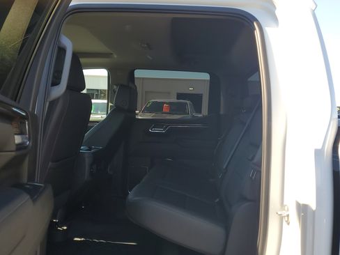 Used 2024 Chevrolet Silverado 1500 LT Trail Boss w/ Convenience Package II image 14