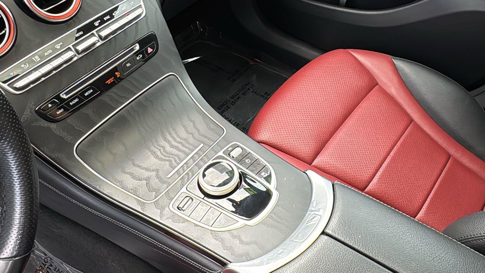 Used 2019 Mercedes-Benz GLC 300 4MATIC Coupe image 18