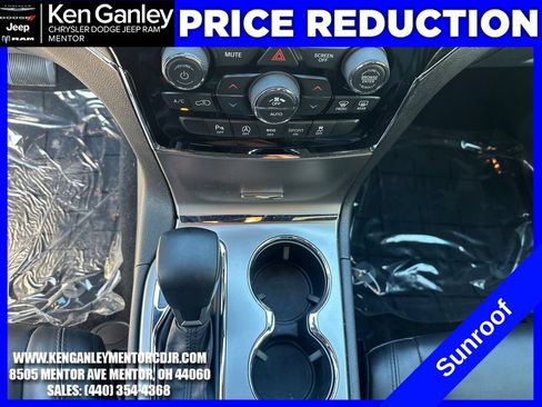 Used 2021 Jeep Grand Cherokee Limited AWD/4WD image 18