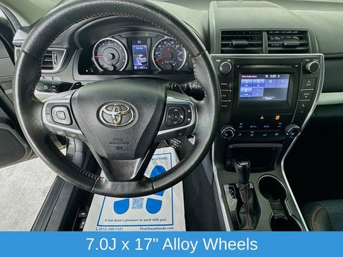 Used 2015 Toyota Camry SE FWD image 12