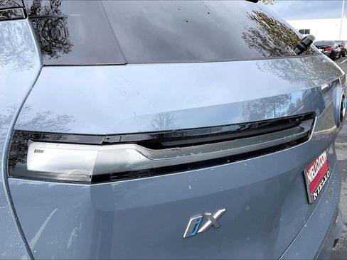 Used 2025 BMW iX xDrive50 image 30