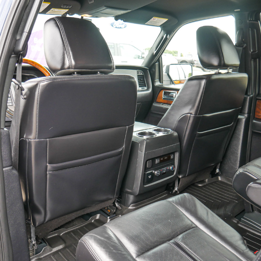 Used 2016 Lincoln Navigator Select AWD/4WD image 26