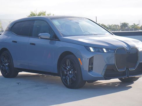 New 2026 BMW iX xDrive45 w/ M Sport Package image 3