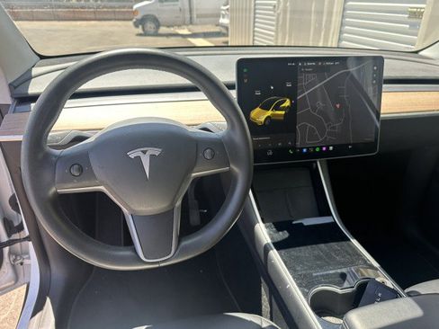 Used 2020 Tesla Model Y Long Range AWD/4WD image 6