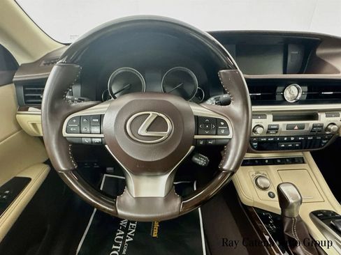 Used 2017 Lexus ES 350 w/ Luxury Package FWD image 11