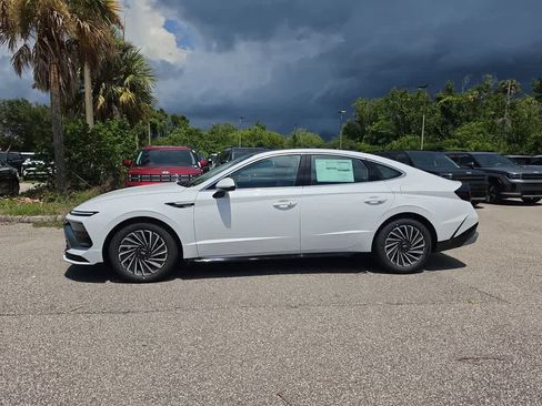 New 2026 Hyundai Sonata SEL FWD image 3