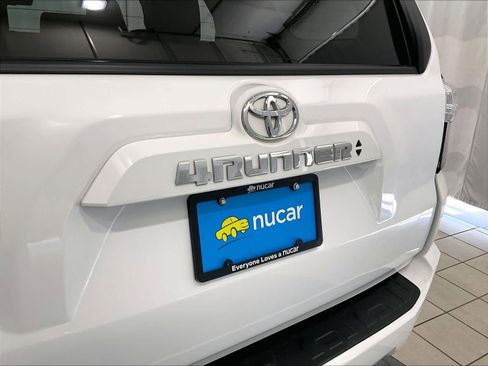 Used 2025 Toyota 4Runner SR5 AWD/4WD image 28