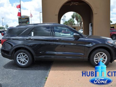New 2026 Ford Explorer Active RWD image 6
