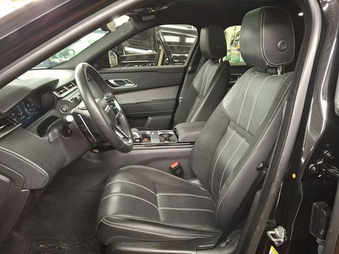 Used 2023 Land Rover Range Rover Velar R-Dynamic S image 9