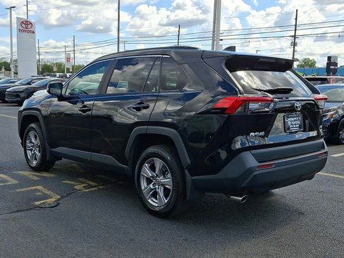 Used 2024 Toyota RAV4 XLE w/ Convenience Package image 4