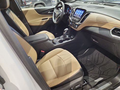 Used 2023 Chevrolet Equinox Premier AWD/4WD image 18