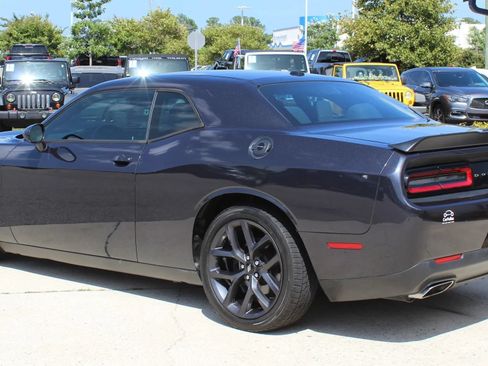 Used 2019 Dodge Challenger R/T w/ Driver Convenience Group RWD image 3