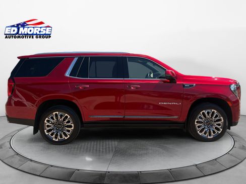Used 2024 GMC Yukon Denali Ultimate AWD/4WD image 6