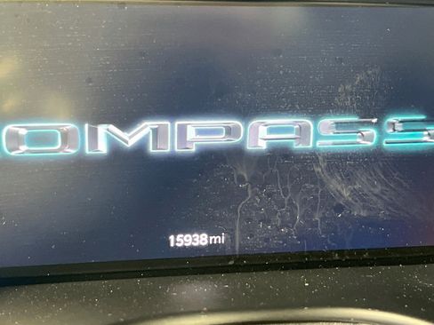 Used 2023 Jeep Compass High Altitude AWD/4WD image 12