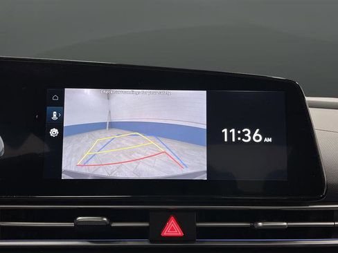 Used 2024 Hyundai Elantra SEL w/ Convenience Package image 11