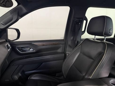 Used 2023 Chevrolet Suburban Premier RWD image 14