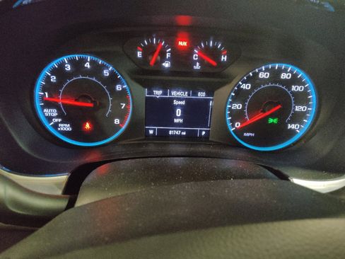 Used 2021 Chevrolet Traverse LT w/ LPO, Cargo Package FWD image 23