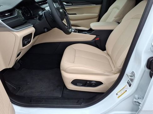 New 2026 Jeep Grand Cherokee L Limited AWD/4WD image 12