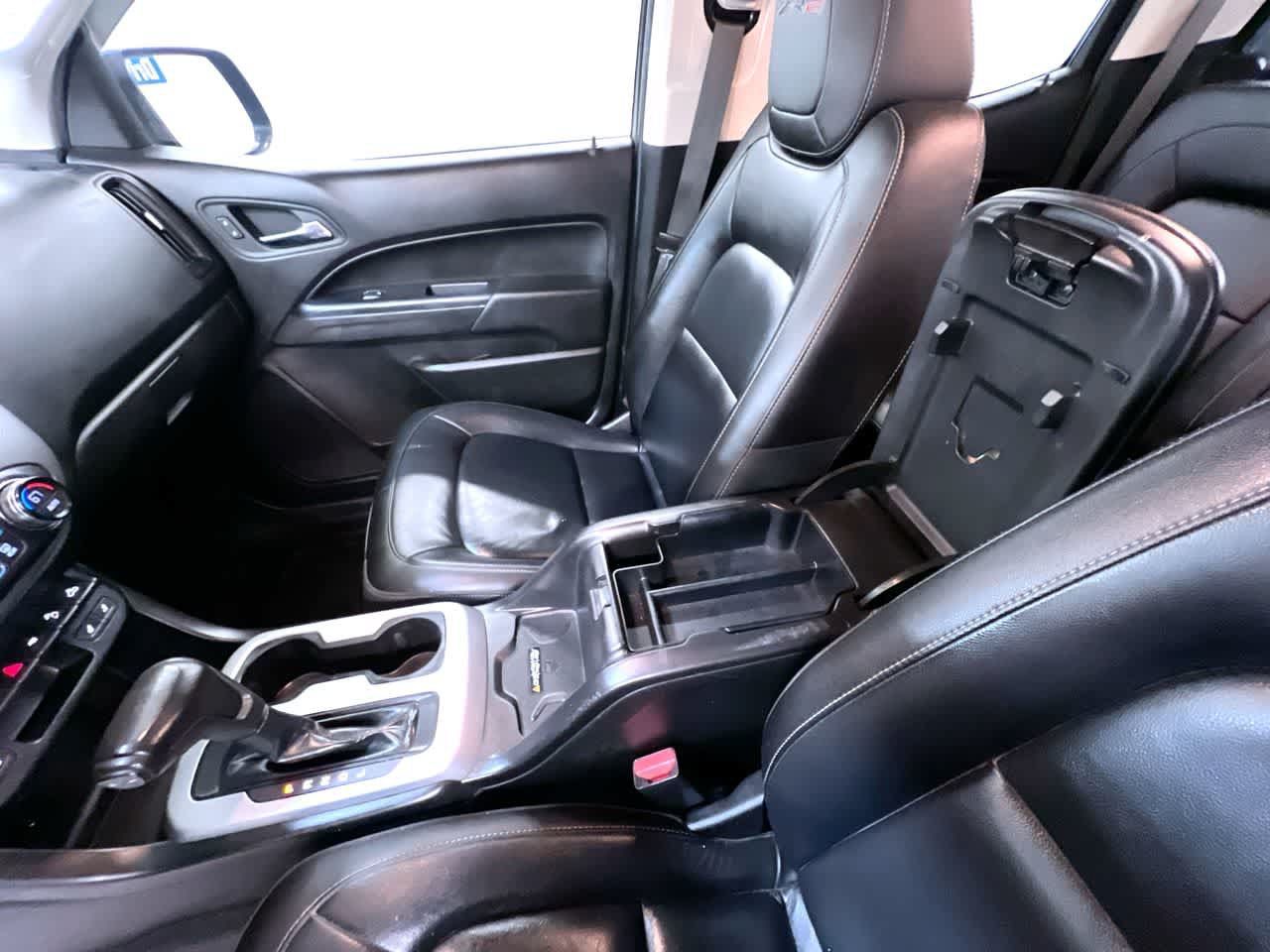 Used 2019 Chevrolet Colorado ZR2 w/ ZR2 Midnight Special Edition AWD/4WD image 30