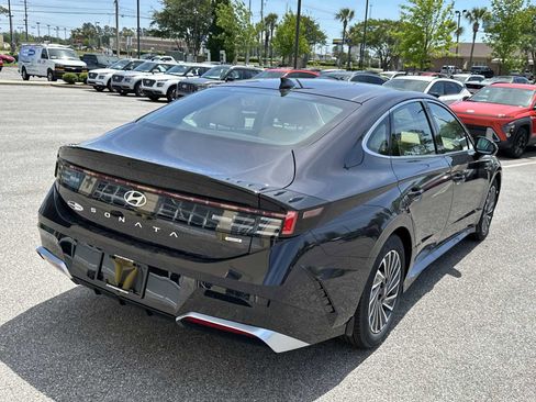 New 2026 Hyundai Sonata Limited FWD image 6