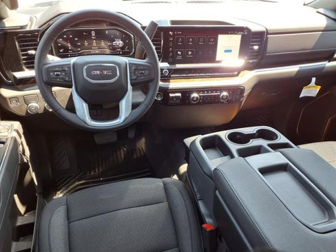 New 2025 GMC Sierra 1500 Elevation image 11