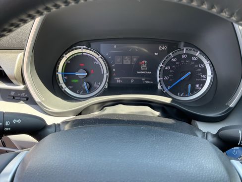 Used 2022 Toyota Highlander XLE AWD/4WD image 21