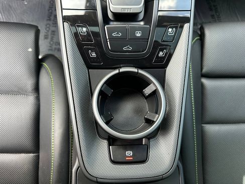 Certified 2024 Porsche 911 Carrera 4 AWD/4WD image 30