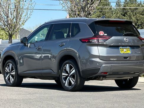 Used 2026 Nissan Rogue SL AWD/4WD image 6