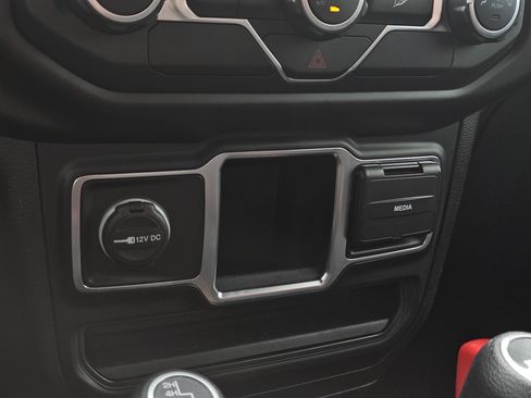 Used 2020 Jeep Wrangler Sport image 21