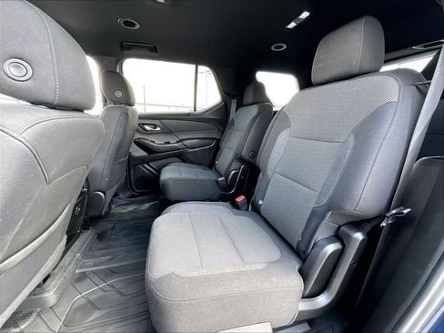Used 2023 Chevrolet Traverse LT w/ LPO, Floor Liner Package AWD/4WD image 15