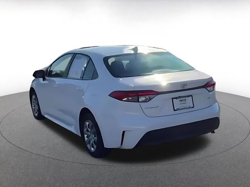 Used 2025 Toyota Corolla LE image 4