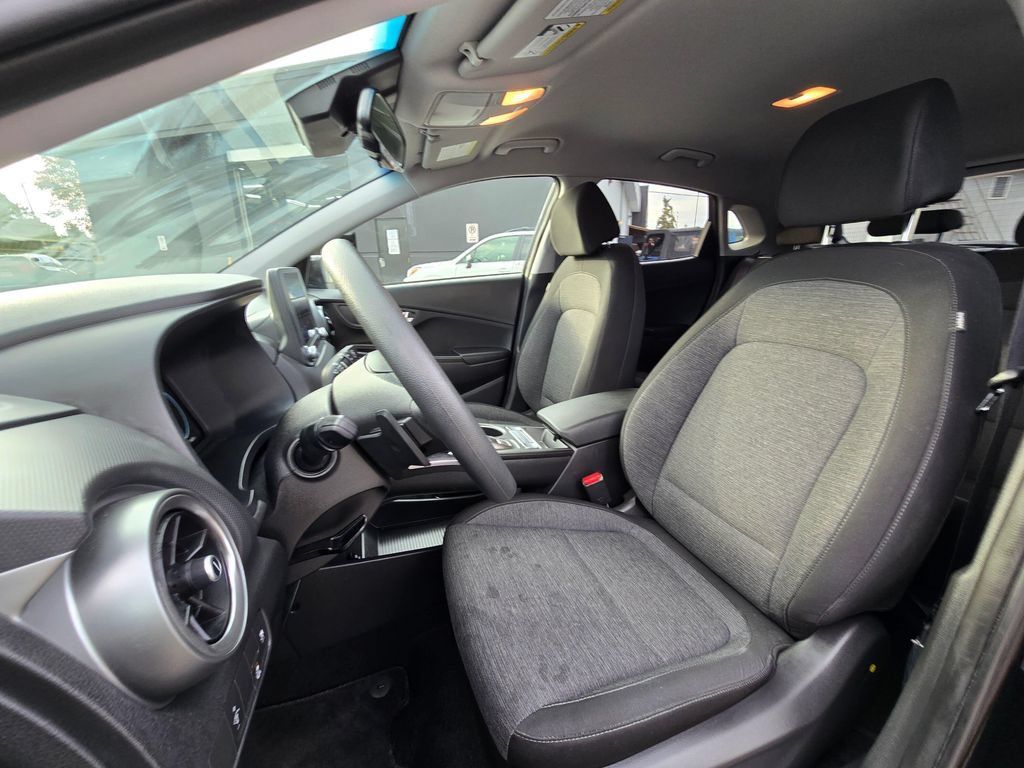 Used 2023 Hyundai Kona SE FWD image 18